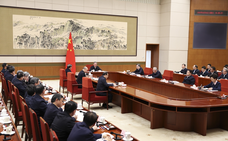 李強(qiáng)主持召開國務(wù)院第七次全體會議 討論《政府工作報(bào)告》稿并對開年工作進(jìn)行動員